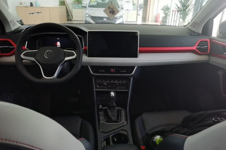 Used Volkswagen Tharu 2024 300TSI Two-Wheel-Drive Moon Luxury Edition Center Console