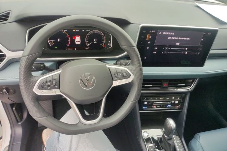 Used Volkswagen Tharu 2024 300TSI Two-Wheel-Drive Moon Luxury Edition Center Console