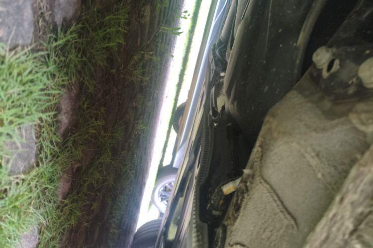 Used Volkswagen Tharu 2024 300TSI Two-Wheel-Drive Full Moon Edition Chassis Rear Right