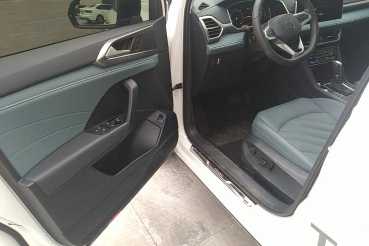 Used Volkswagen Tharu 2024 300TSI Two-Wheel-Drive Moon Luxury Edition Driver Seat