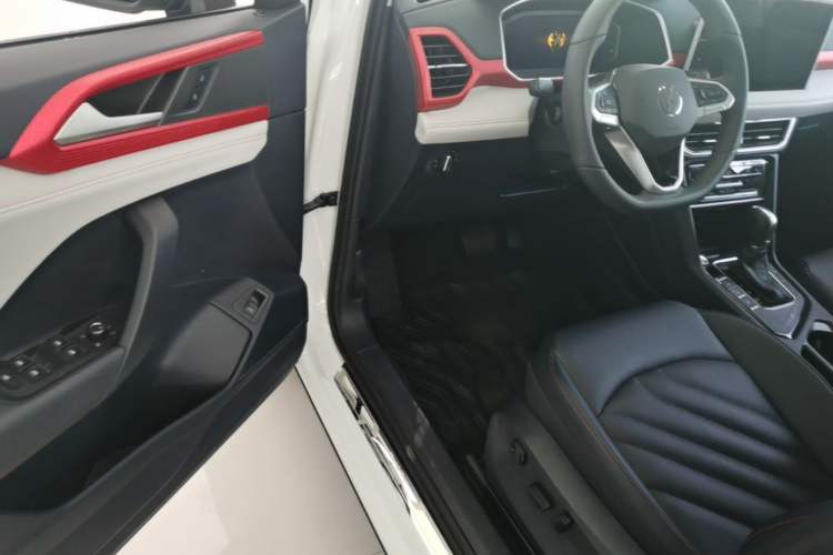Used Volkswagen Tharu 2024 300TSI Two-Wheel-Drive Moon Luxury Edition Driver Seat