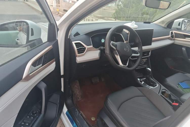 Used Volkswagen Tharu 2024 300TSI Two-Wheel-Drive Full Moon Edition Driver Seat