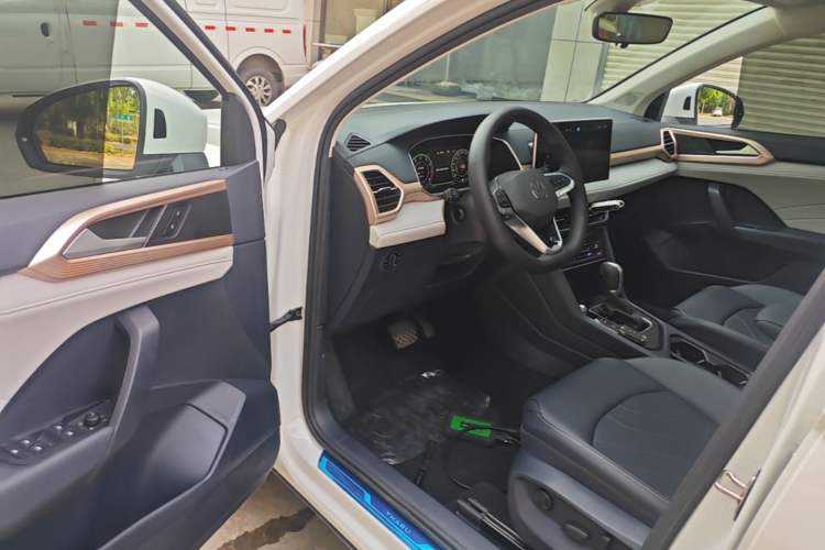 Used Volkswagen Tharu 2024 300TSI Two-Wheel-Drive Full Moon Edition Driver Seat