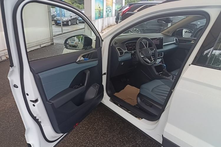 Used Volkswagen Tharu 2024 300TSI Two-Wheel-Drive Moon Luxury Edition Driver Seat