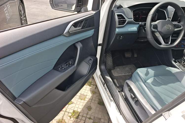Used Volkswagen Tharu 2024 300TSI Two-Wheel-Drive Moon Luxury Edition Driver Seat