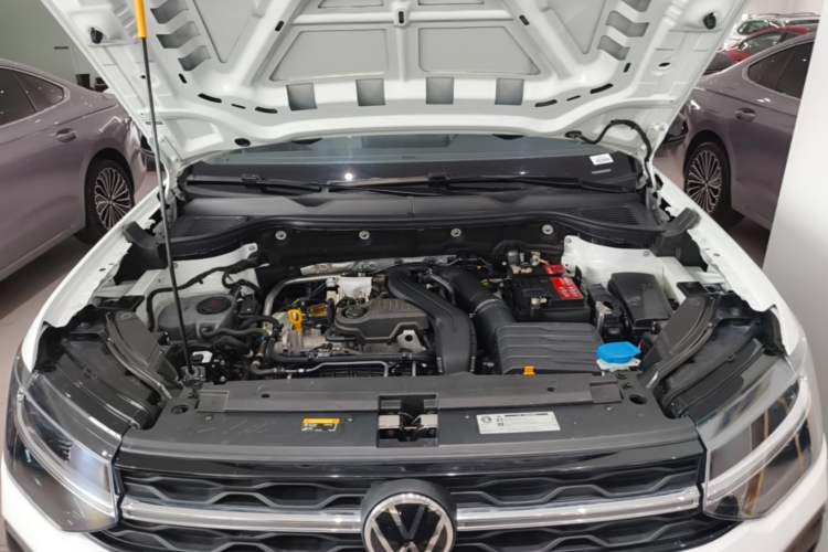 Used Volkswagen Tharu 2024 300TSI Two-Wheel-Drive Moon Luxury Edition Engine Bay