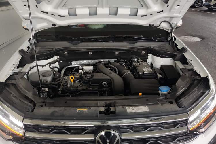 Used Volkswagen Tharu 2024 300TSI Two-Wheel-Drive Moonlight Edition Engine Bay