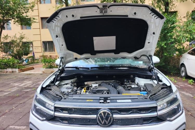 Used Volkswagen Tharu 2024 300TSI Two-Wheel-Drive Crescent Edition Engine Bay