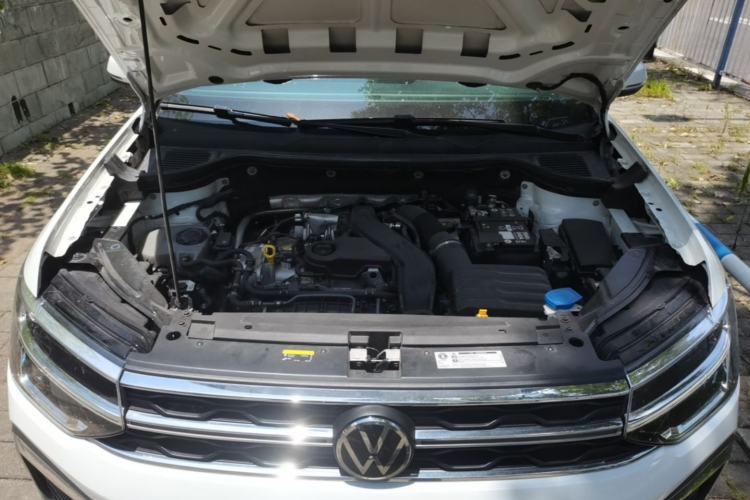 Used Volkswagen Tharu 2024 300TSI Two-Wheel-Drive Full Moon Edition Engine Bay