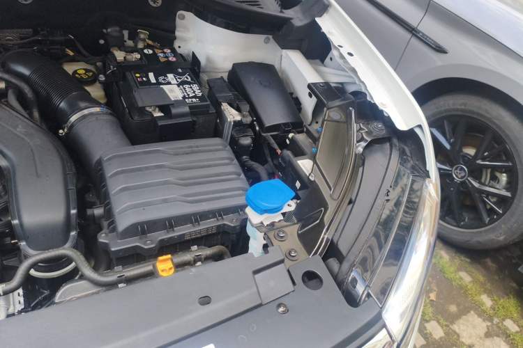 Used Volkswagen Tharu 2024 300TSI Two-Wheel-Drive Full Moon Edition Engine Bay Left