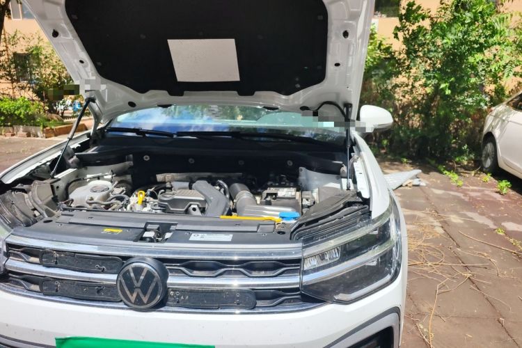 Used Volkswagen Tharu 2024 300TSI Two-Wheel-Drive Crescent Edition Engine Bay Left