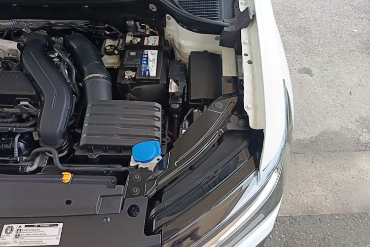 Used Volkswagen Tharu 2024 300TSI Two-Wheel-Drive Moon Luxury Edition Engine Bay Left