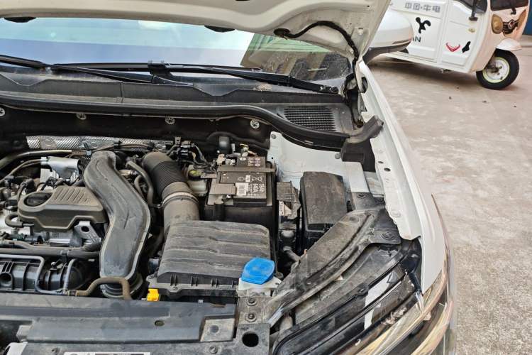 Used Volkswagen Tharu 2024 300TSI Two-Wheel-Drive Crescent Edition Engine Bay Left