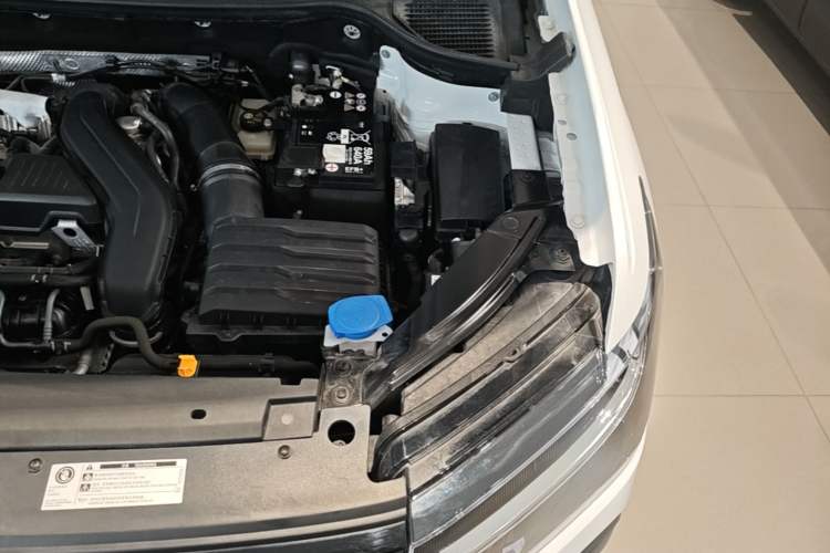 Used Volkswagen Tharu 2024 300TSI Two-Wheel-Drive Moon Luxury Edition Engine Bay Left
