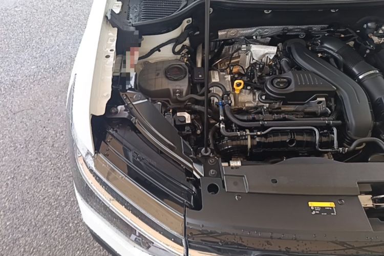 Used Volkswagen Tharu 2024 300TSI Two-Wheel-Drive Moon Luxury Edition Engine Bay Right