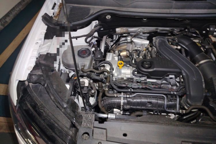 Used Volkswagen Tharu 2024 300TSI Two-Wheel-Drive Full Moon Edition Engine Bay Right