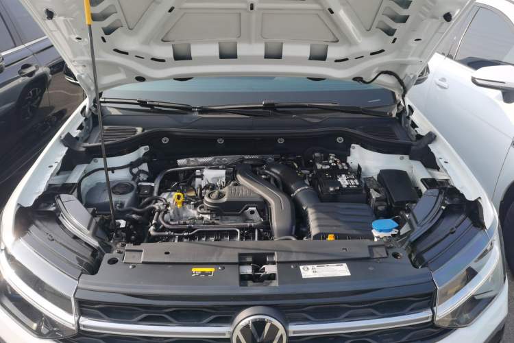 Used Volkswagen Tharu 2024 300TSI Two-Wheel-Drive Moon Luxury Edition Engine Bay