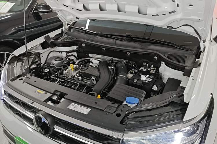 Used Volkswagen Tharu 2024 300TSI Two-Wheel-Drive Full Moon Edition Engine Bay