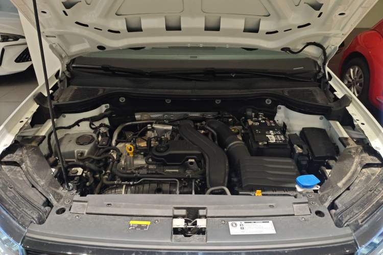 Used Volkswagen Tharu 2024 300TSI Two-Wheel-Drive Moon Luxury Edition Engine Bay