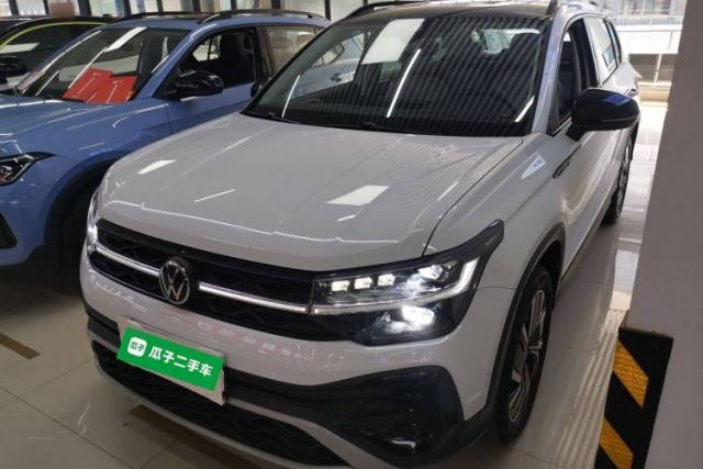 Ojetý Volkswagen Tharu 2024 300TSI Two-Wheel-Drive Moon Luxury Edition