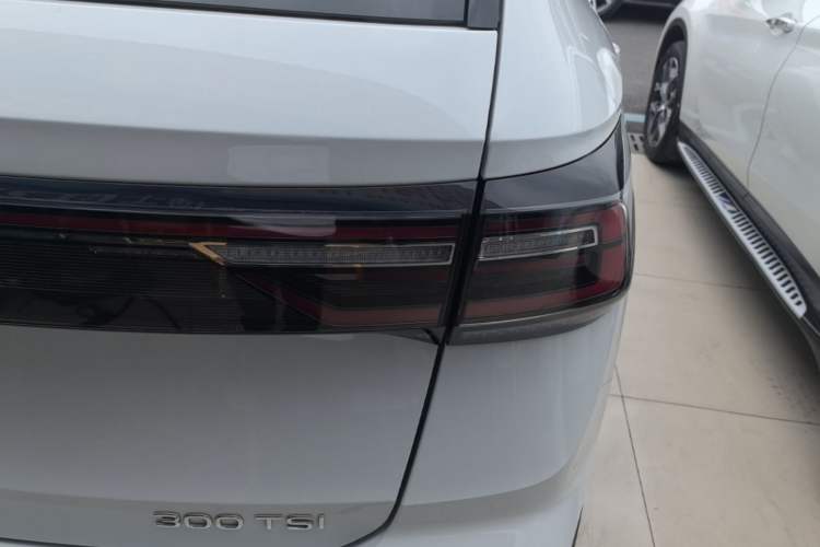Used Volkswagen Tharu 2024 300TSI Two-Wheel-Drive Full Moon Edition Exterior 3