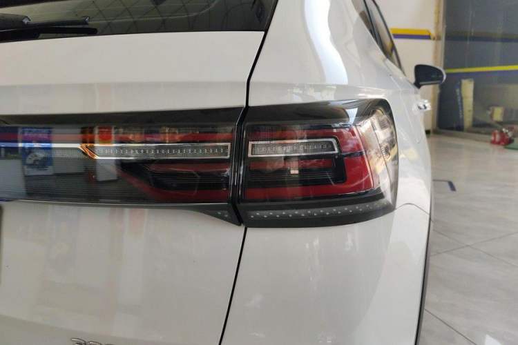 Used Volkswagen Tharu 2024 300TSI Two-Wheel-Drive Full Moon Edition Exterior 3
