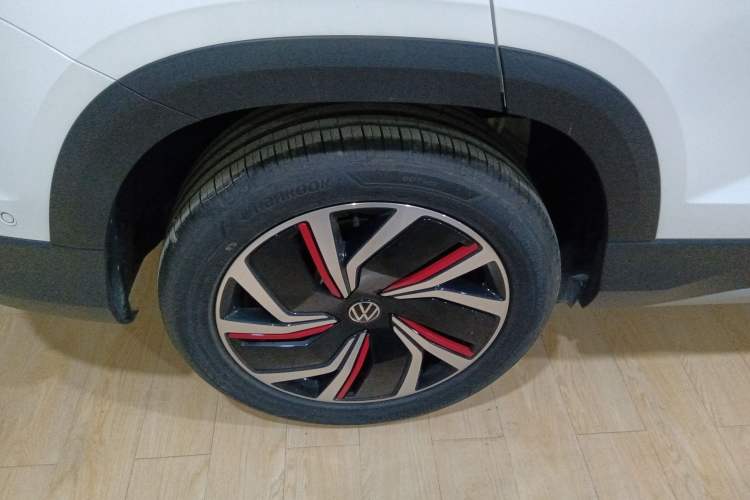 Used Volkswagen Tharu 2024 300TSI Two-Wheel-Drive Moon Luxury Edition Exterior 8