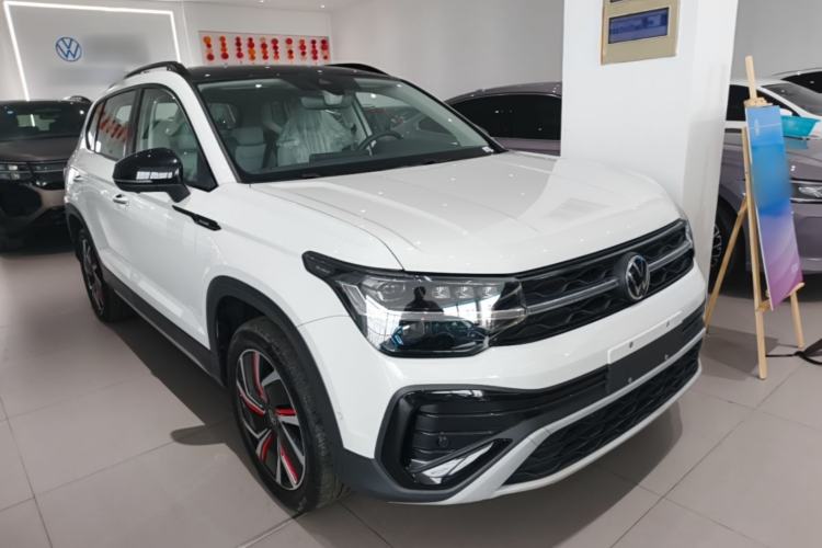 Used Volkswagen Tharu 2024 300TSI Two-Wheel-Drive Moon Luxury Edition Front Right 45 Deg