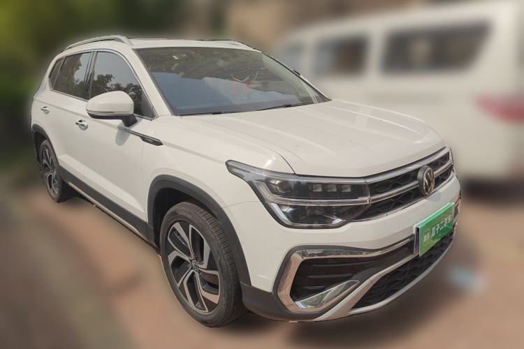 Used Volkswagen Tharu 2024 300TSI Two-Wheel-Drive Full Moon Edition Front Right 45 Deg