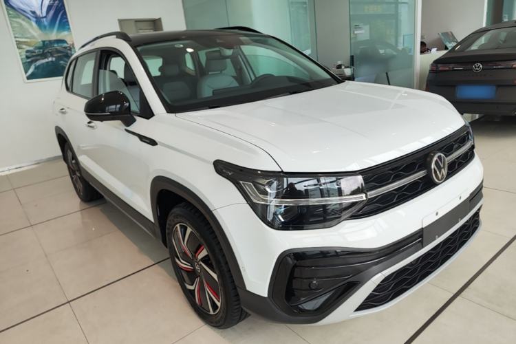 Used Volkswagen Tharu 2024 300TSI Two-Wheel-Drive Moon Luxury Edition Front Right 45 Deg
