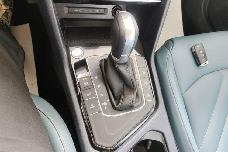 Used Volkswagen Tharu 2024 300TSI Two-Wheel-Drive Moon Luxury Edition Gear Lever
