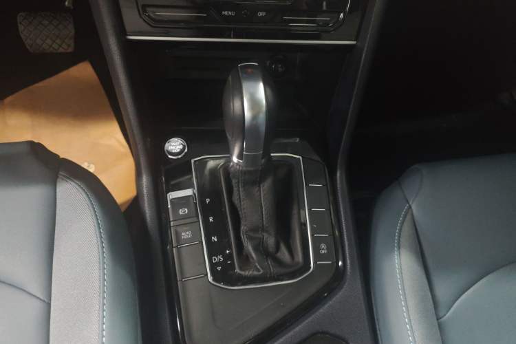 Used Volkswagen Tharu 2024 300TSI Two-Wheel-Drive Moonlight Edition Gear Lever
