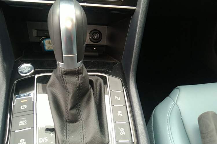 Used Volkswagen Tharu 2024 300TSI Two-Wheel-Drive Moon Luxury Edition Gear Lever