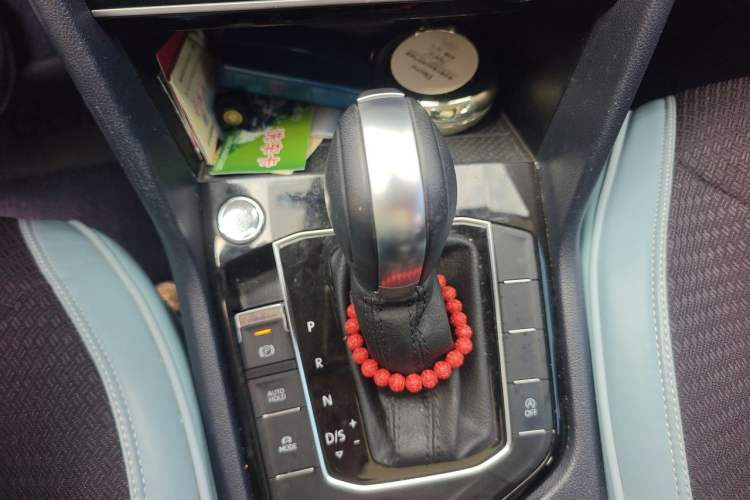Used Volkswagen Tharu 2024 300TSI Two-Wheel-Drive Full Moon Edition Gear Lever