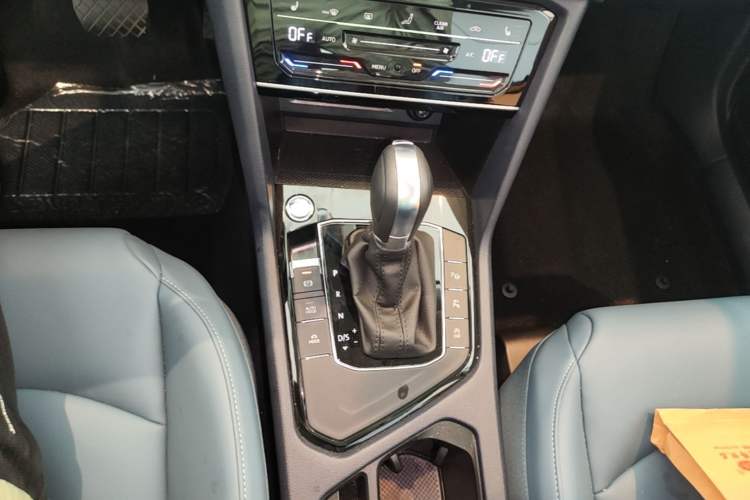 Used Volkswagen Tharu 2024 300TSI Two-Wheel-Drive Moon Luxury Edition Gear Lever