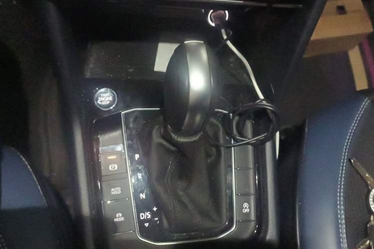 Used Volkswagen Tharu 2024 300TSI Two-Wheel-Drive Full Moon Edition Gear Lever