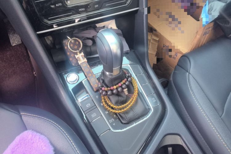 Used Volkswagen Tharu 2024 300TSI Two-Wheel-Drive Moonlight Edition Gear Lever
