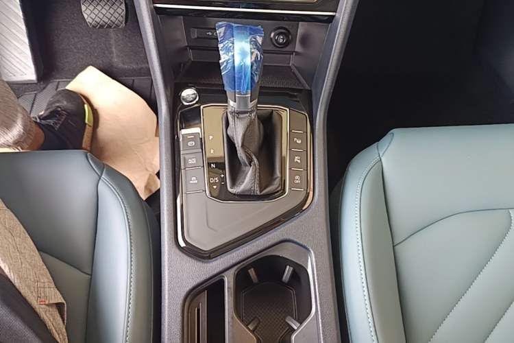 Used Volkswagen Tharu 2024 300TSI Two-Wheel-Drive Moon Luxury Edition Gear Lever
