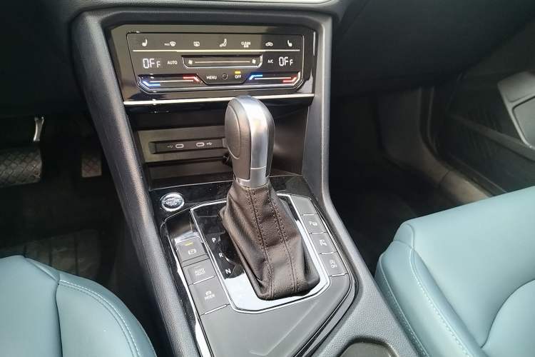 Used Volkswagen Tharu 2024 300TSI Two-Wheel-Drive Moon Luxury Edition Gear Lever