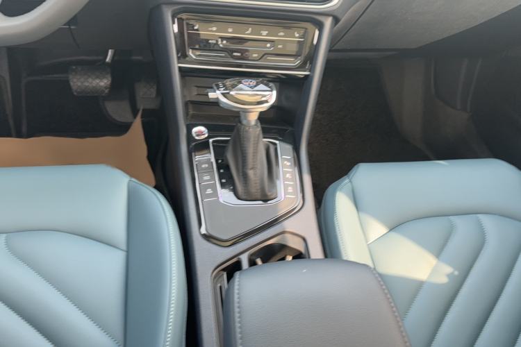 Used Volkswagen Tharu 2024 300TSI Two-Wheel-Drive Moon Luxury Edition Gear Lever