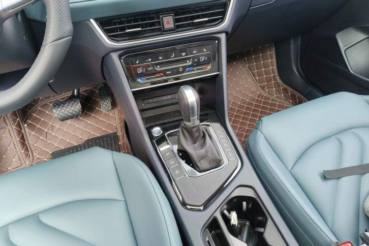 Used Volkswagen Tharu 2024 300TSI Two-Wheel-Drive Moon Luxury Edition Gear Lever