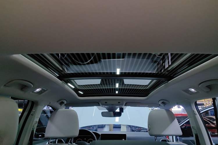 Used Volkswagen Tharu 2024 300TSI Two-Wheel-Drive Moon Luxury Edition Headliner