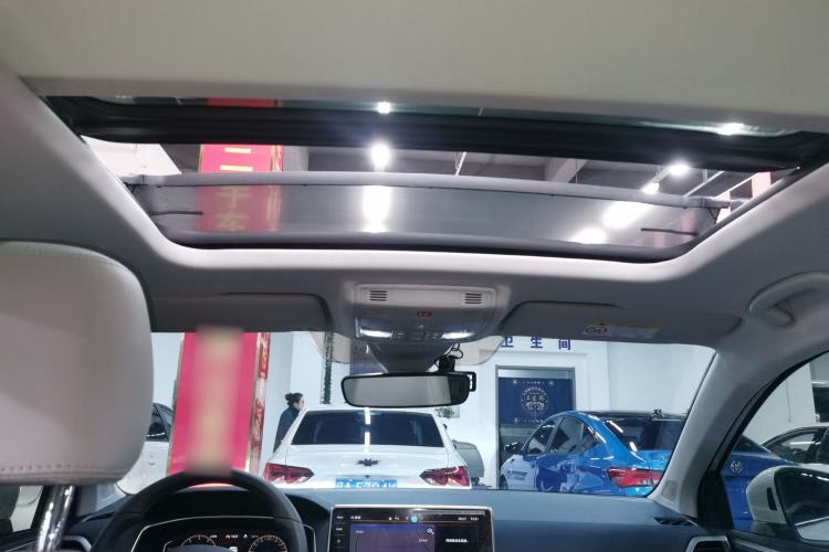 Used Volkswagen Tharu 2024 300TSI Two-Wheel-Drive Full Moon Edition Headliner