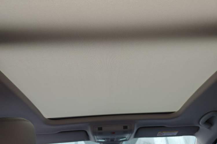 Used Volkswagen Tharu 2024 300TSI Two-Wheel-Drive Moon Luxury Edition Headliner