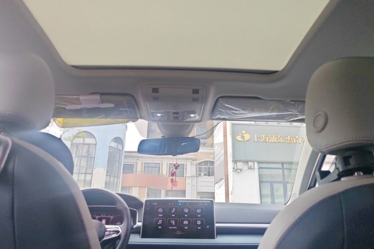 Used Volkswagen Tharu 2024 300TSI Two-Wheel-Drive Full Moon Edition Headliner