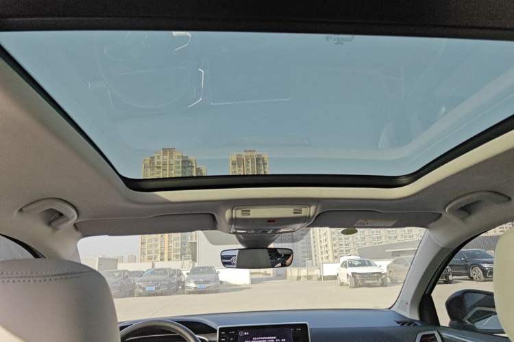 Used Volkswagen Tharu 2024 300TSI Two-Wheel-Drive Moon Luxury Edition Headliner