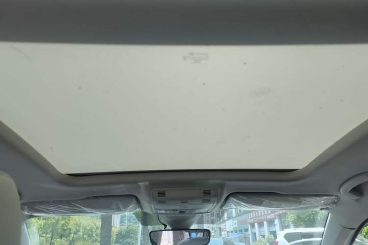 Used Volkswagen Tharu 2024 300TSI Two-Wheel-Drive Full Moon Edition Headliner