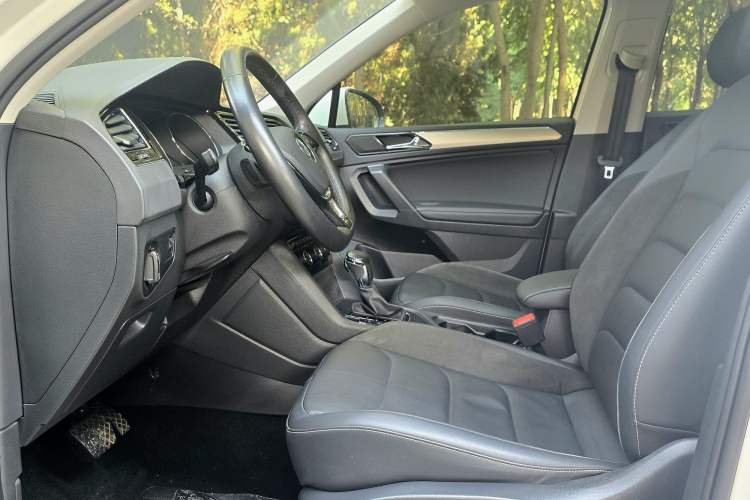 Used Volkswagen Tharu 2024 300TSI Two-Wheel-Drive Moonlight Edition Interior 1