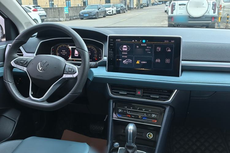 Used Volkswagen Tharu 2024 300TSI Two-Wheel-Drive Full Moon Edition Interior 1
