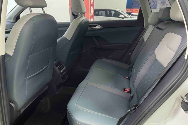 Used Volkswagen Tharu 2024 300TSI Two-Wheel-Drive Full Moon Edition Interior 1